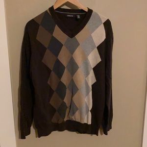 Claiborne Men’s LG V-neck Sweater